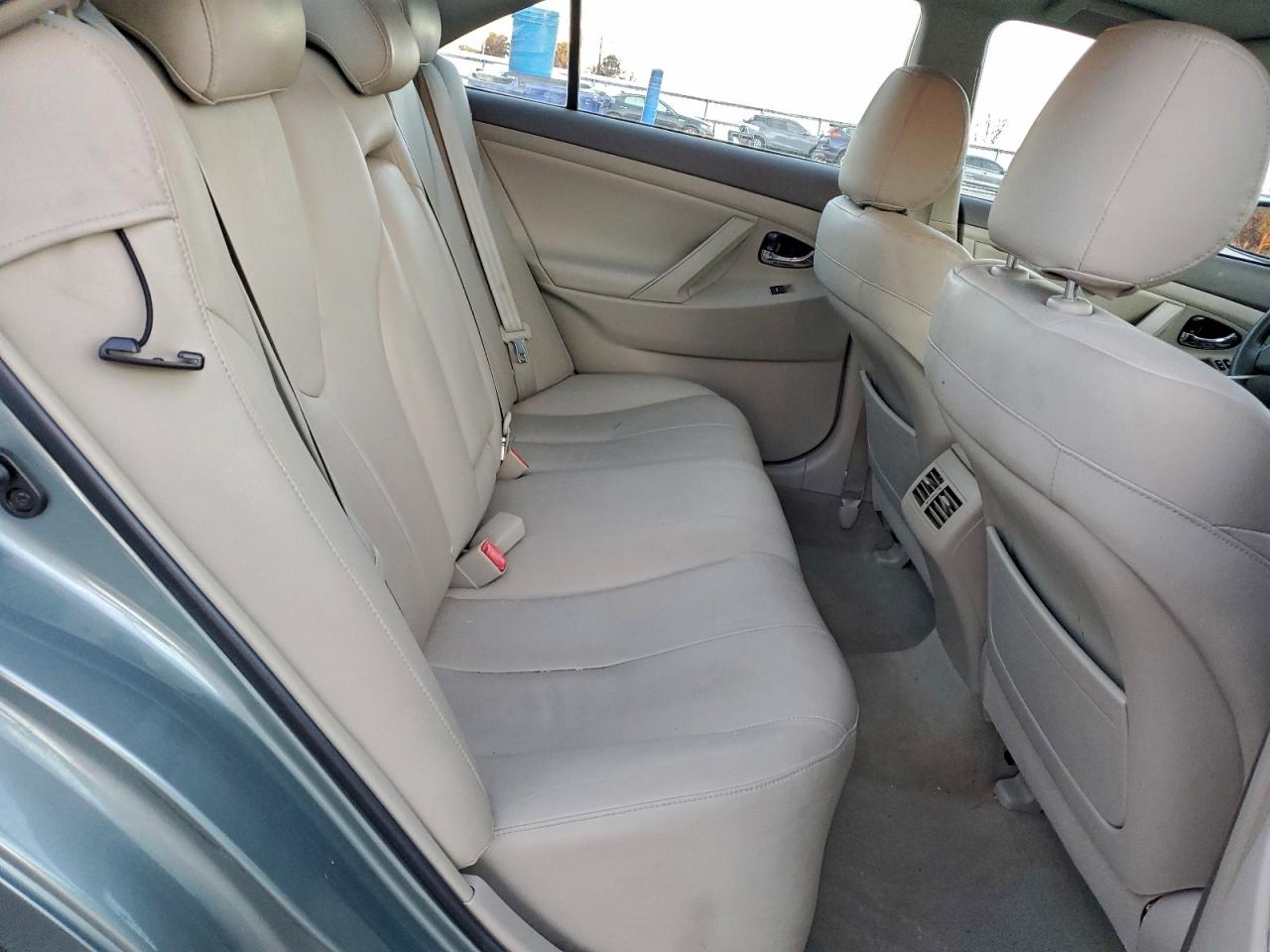 2011 TOYOTA CAMRY HYBRID photo 10