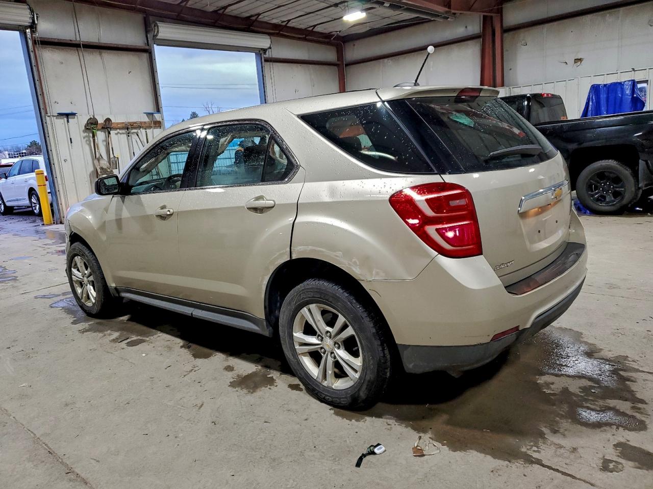 2016 CHEVROLET EQUINOX LS photo 2