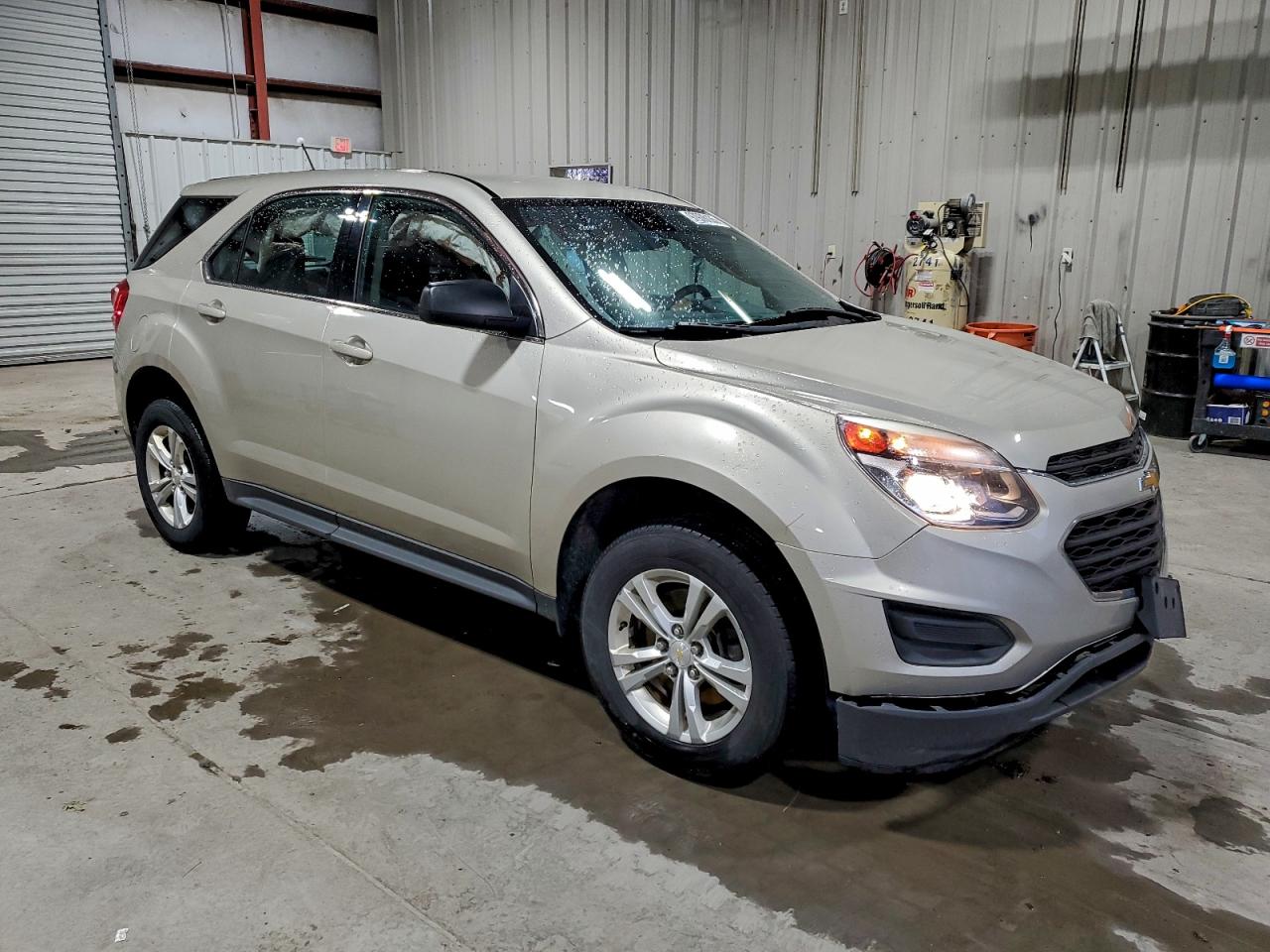 2016 CHEVROLET EQUINOX LS photo 4