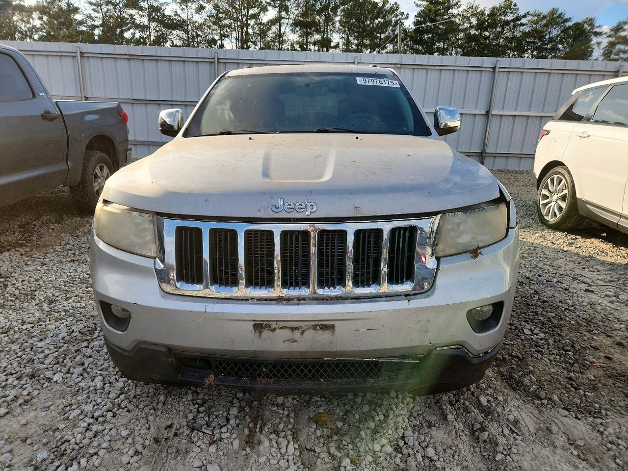 2011 JEEP GRAND CHEROKEE LAREDO photo 5