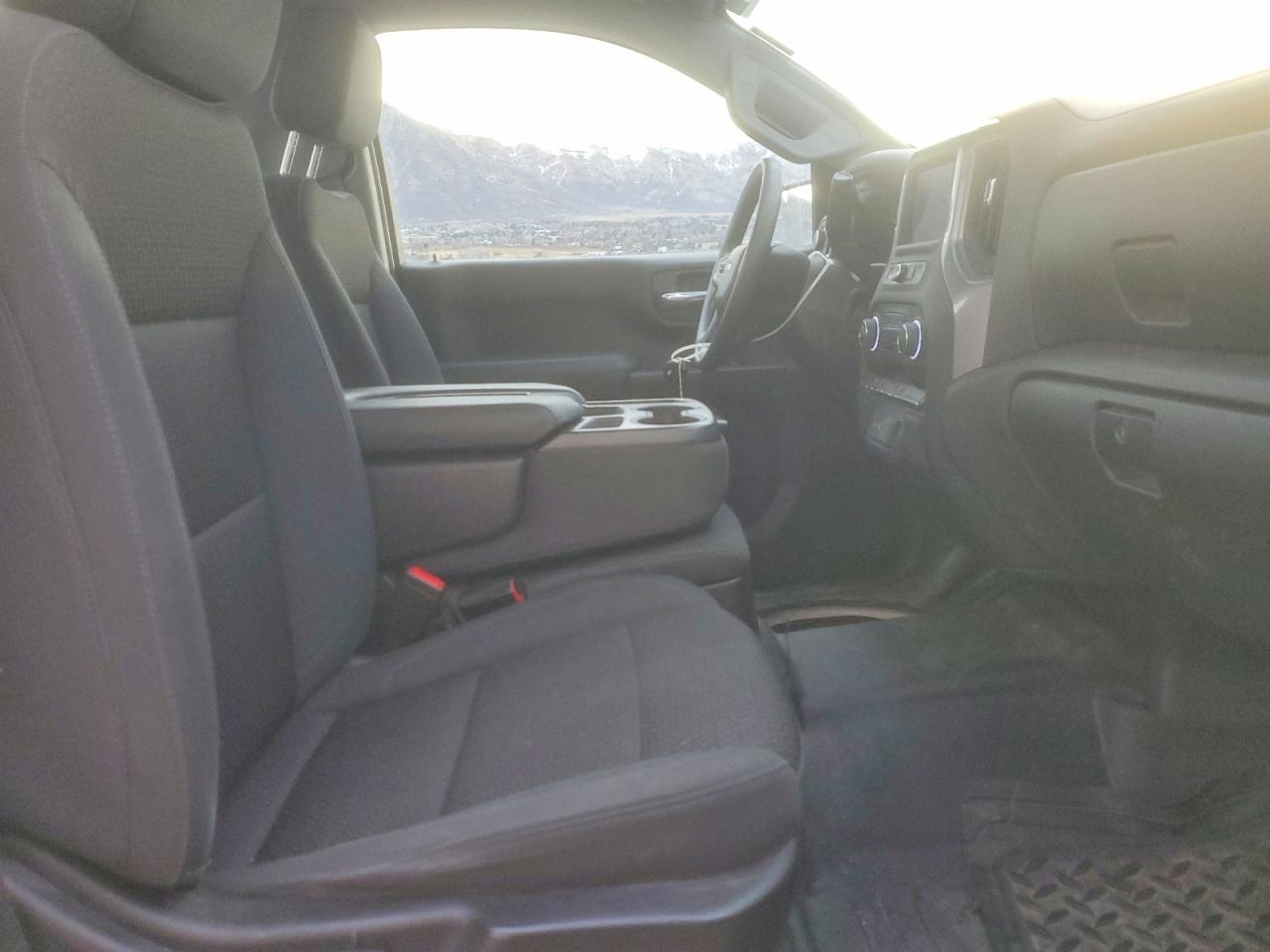 2023 CHEVROLET SILVERADO K1500 photo 10
