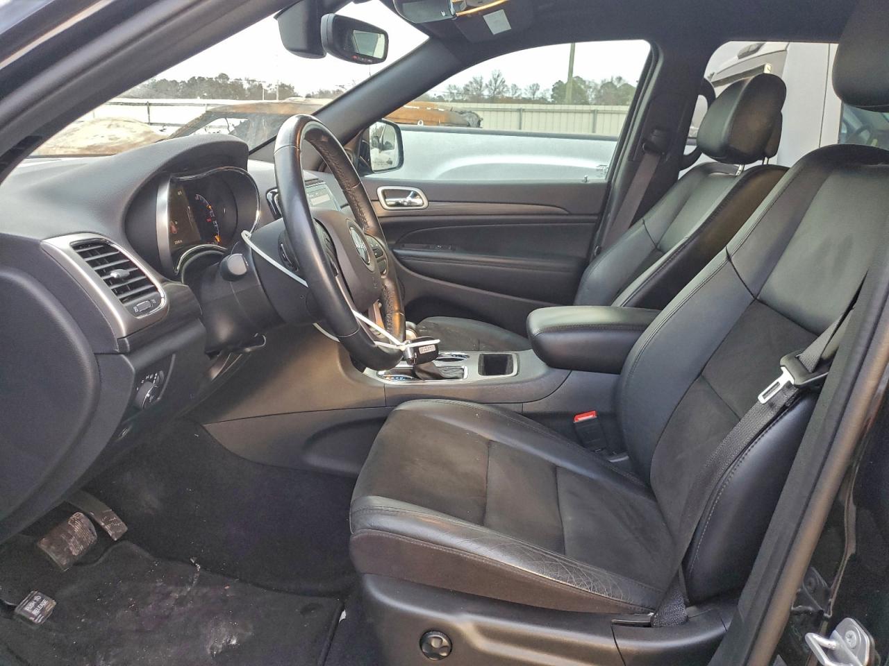 2022 JEEP GRAND CHEROKEE LAREDO E photo 7