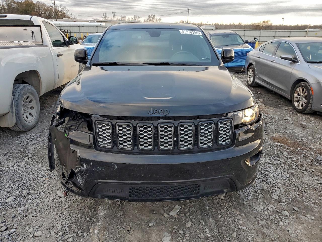 2022 JEEP GRAND CHEROKEE LAREDO E photo 5
