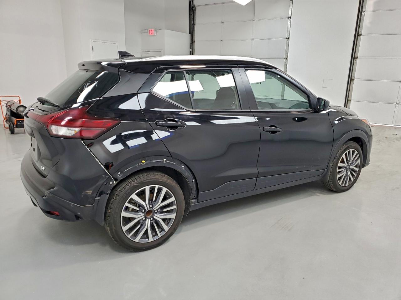 2023 NISSAN KICKS SV photo 3