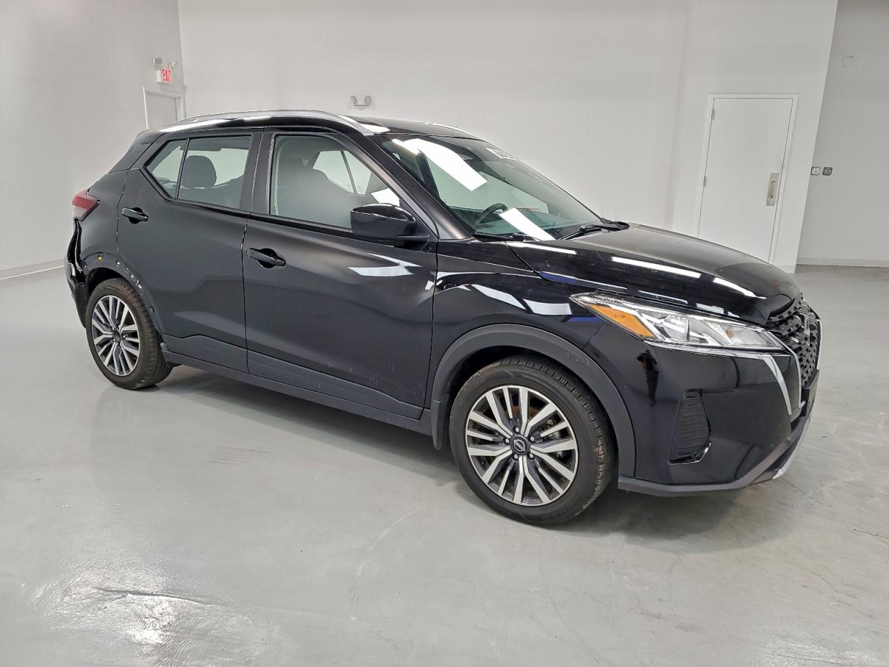2023 NISSAN KICKS SV photo 4