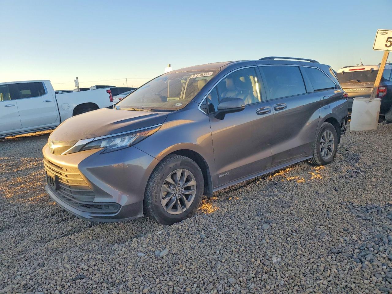 2021 TOYOTA SIENNA