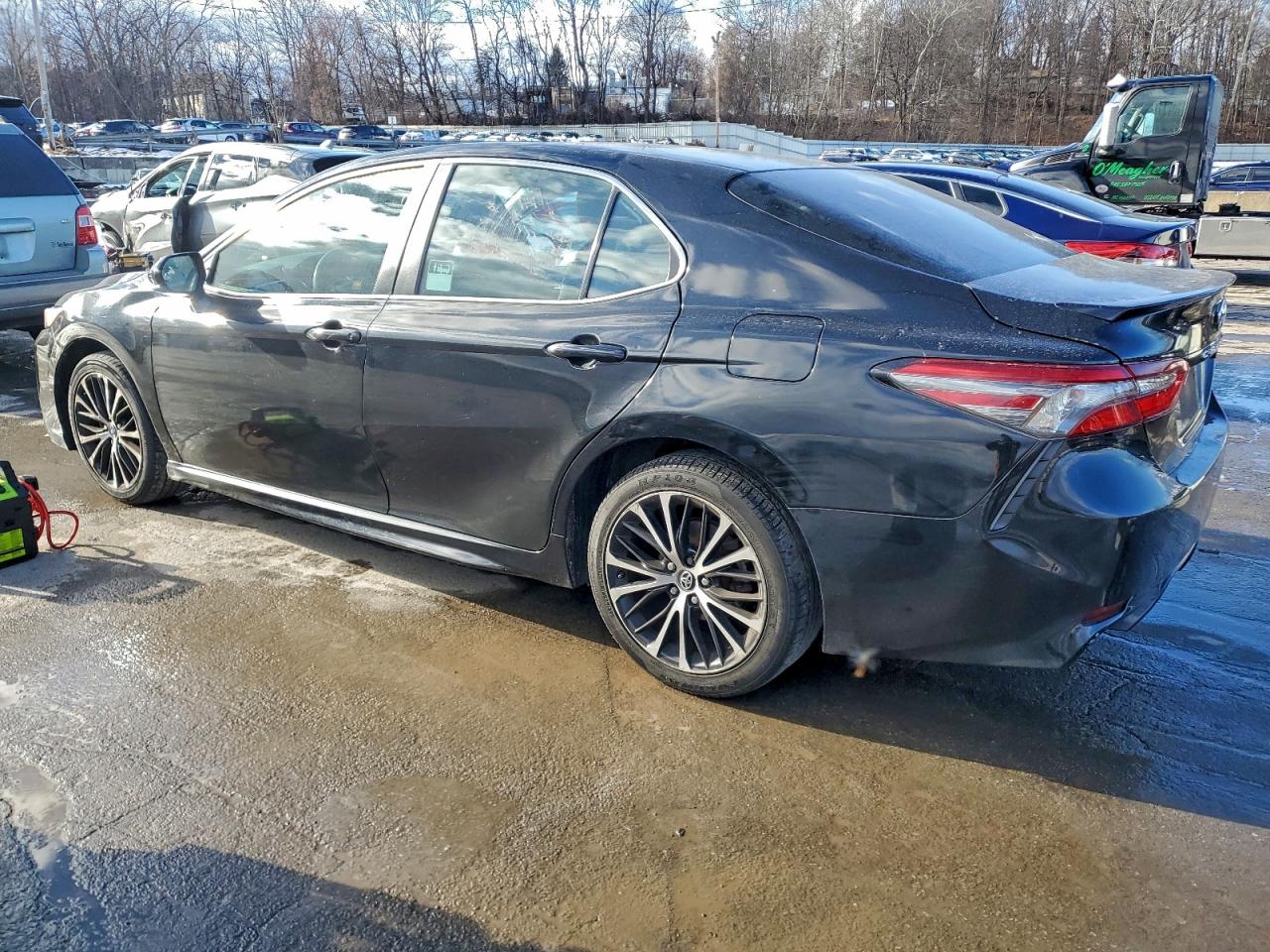 2018 TOYOTA CAMRY L photo 2