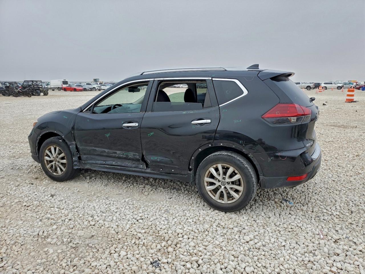 2019 NISSAN ROGUE S photo 2