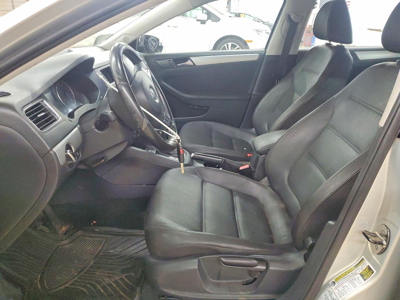 2012 VOLKSWAGEN JETTA TDI photo 7