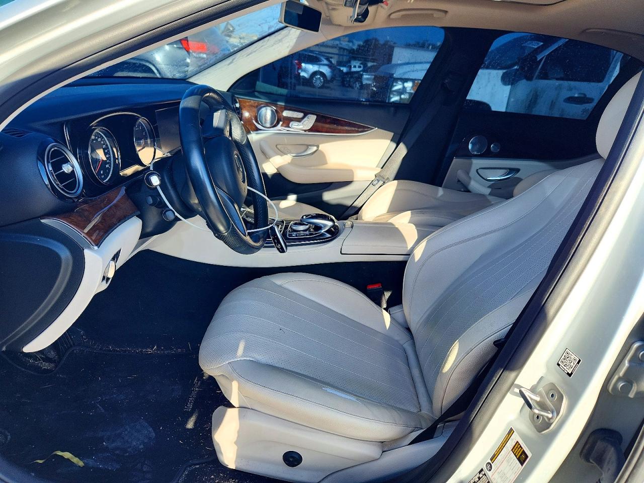 2017 MERCEDES-BENZ E 300 photo 7