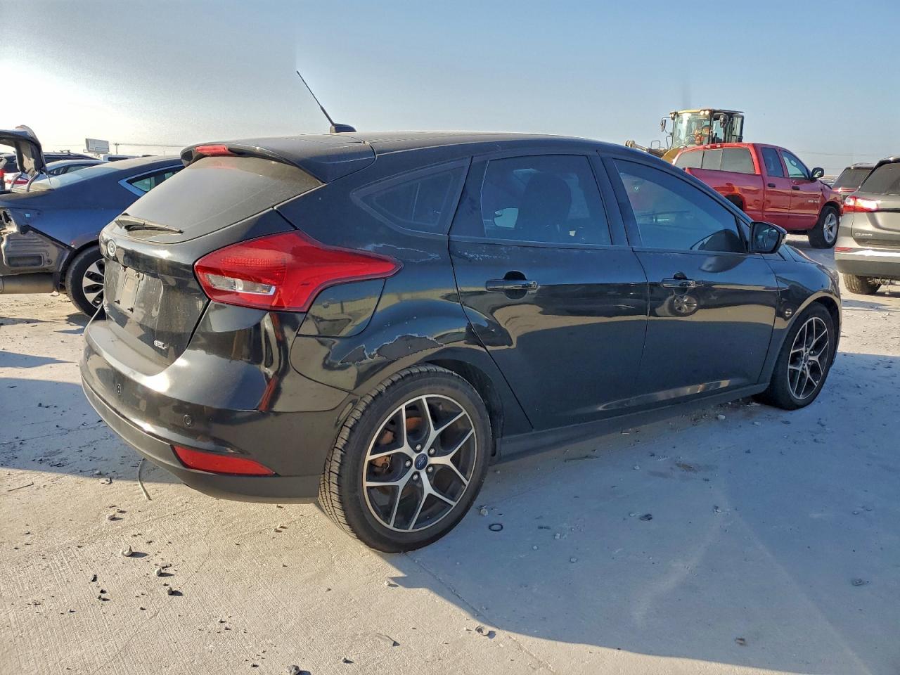 2017 FORD FOCUS SEL photo 3