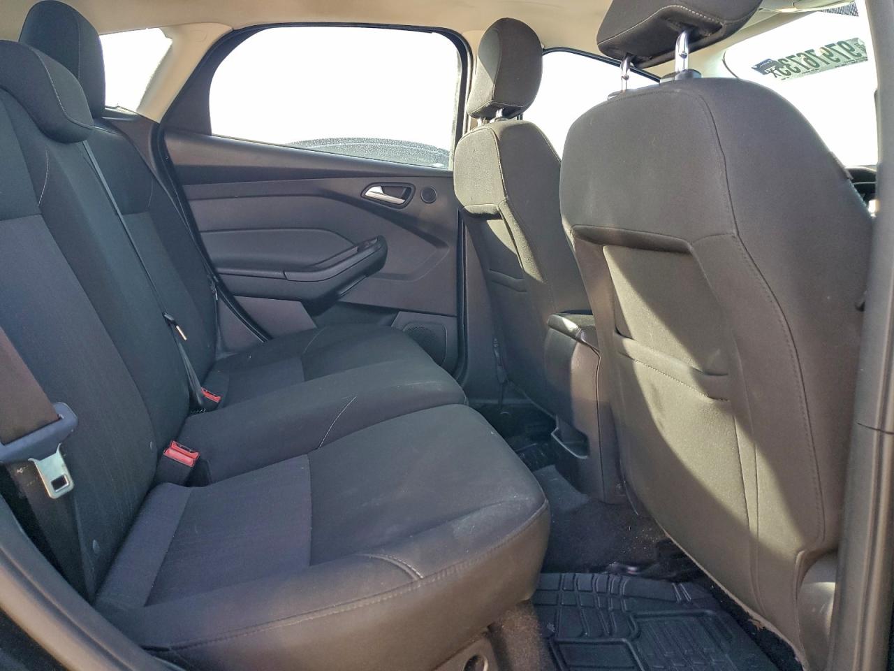2017 FORD FOCUS SEL photo 10