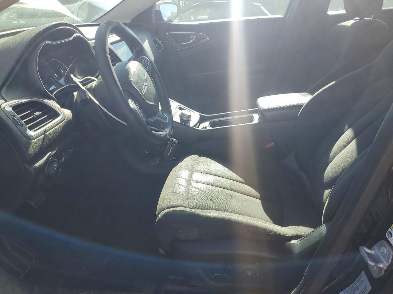 2015 CHRYSLER 200 LIMITED photo 7