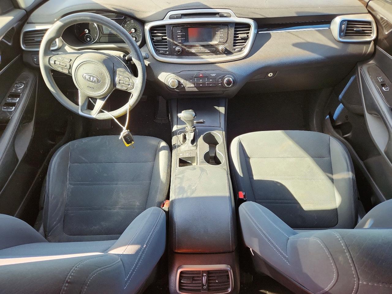 2017 KIA SORENTO LX photo 15