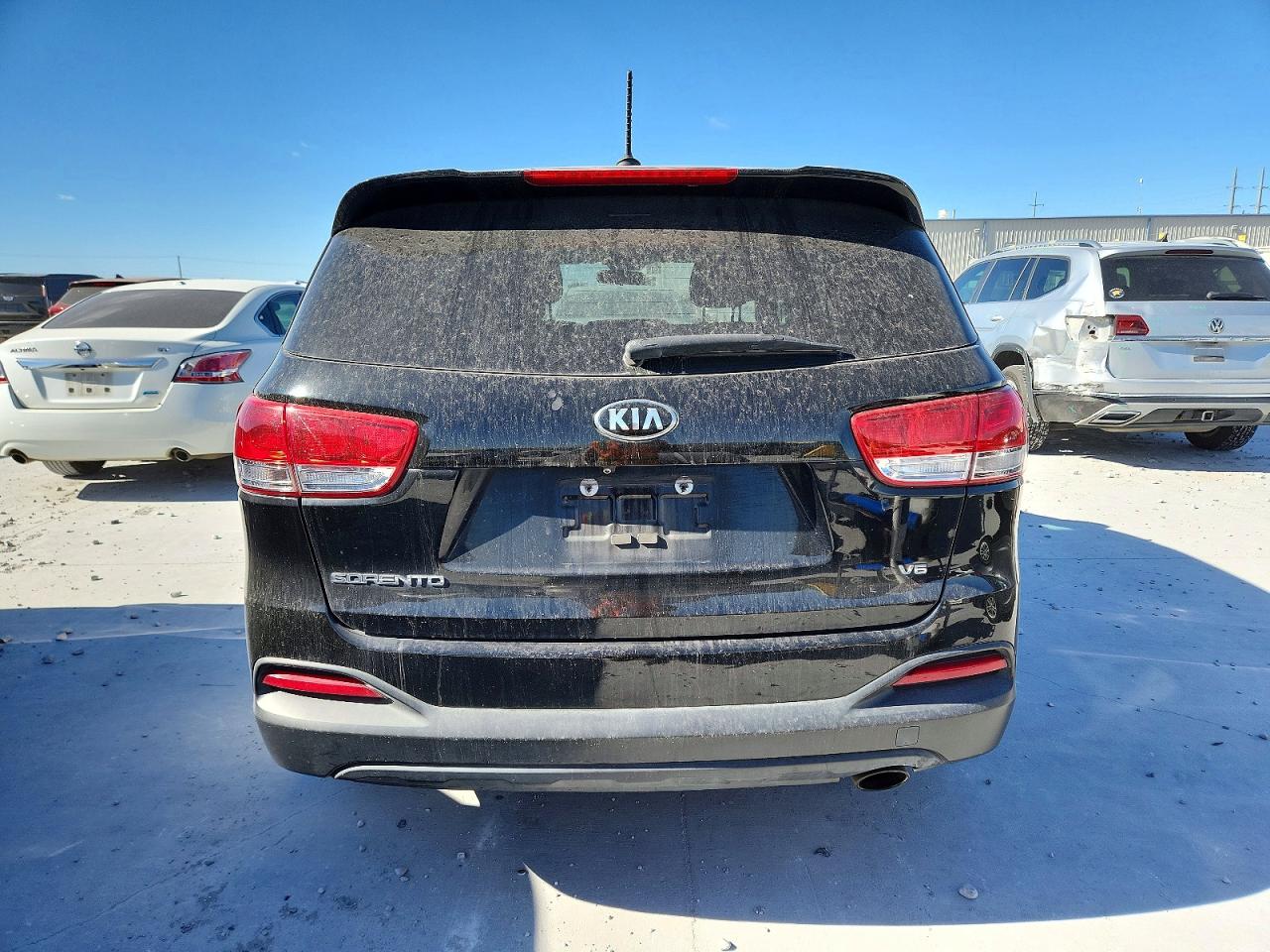 2017 KIA SORENTO LX photo 11