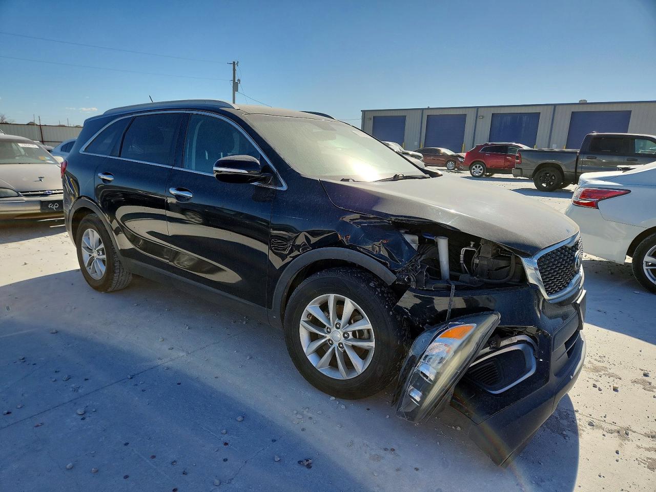 2017 KIA SORENTO LX photo 7