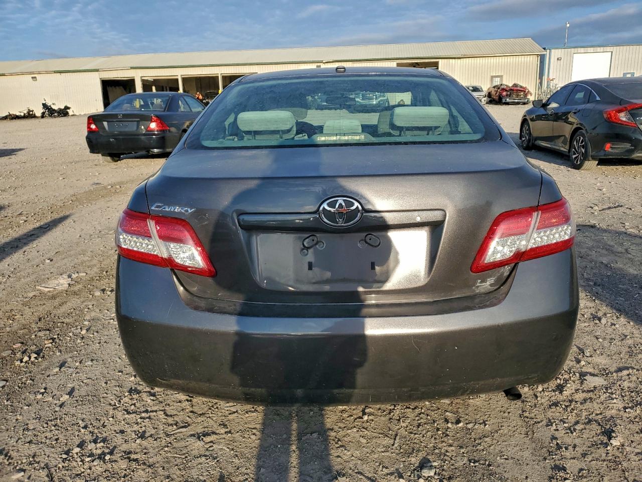 2011 TOYOTA CAMRY BASE photo 6