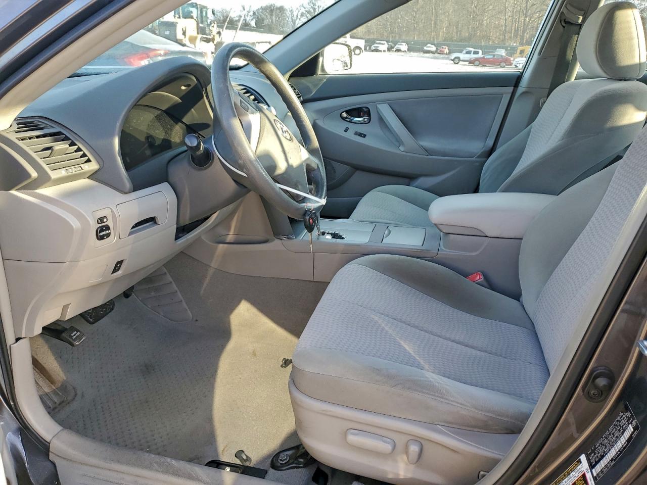 2011 TOYOTA CAMRY BASE photo 7