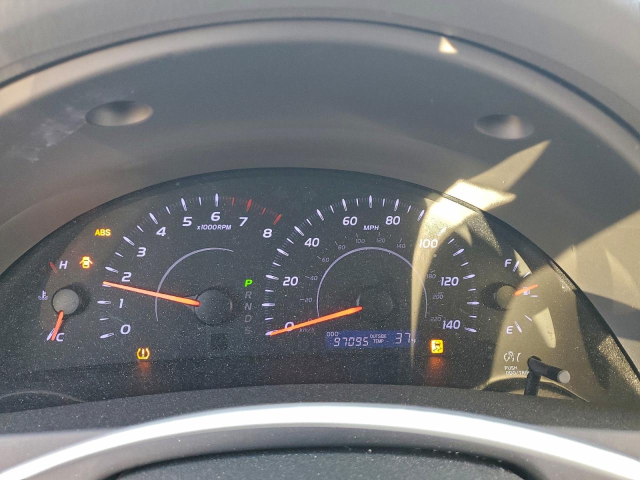 2011 TOYOTA CAMRY BASE photo 9