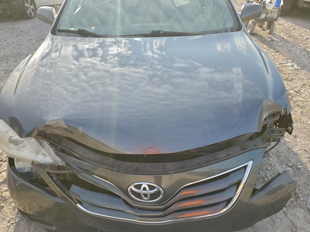 2011 TOYOTA CAMRY BASE photo 11