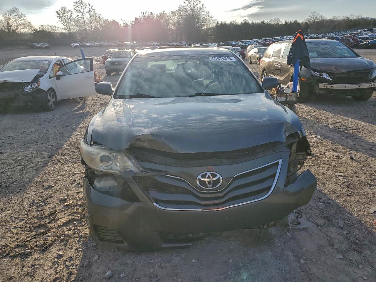 2011 TOYOTA CAMRY BASE photo 5
