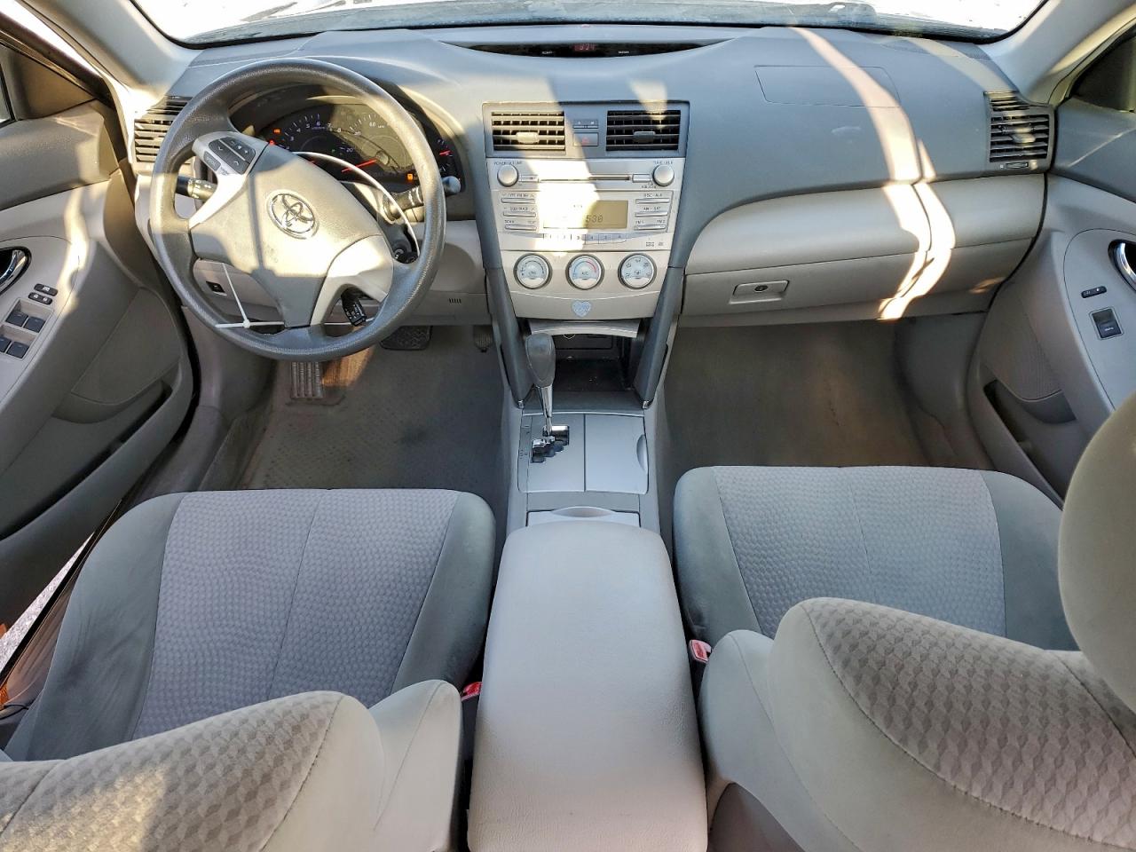 2011 TOYOTA CAMRY BASE photo 8