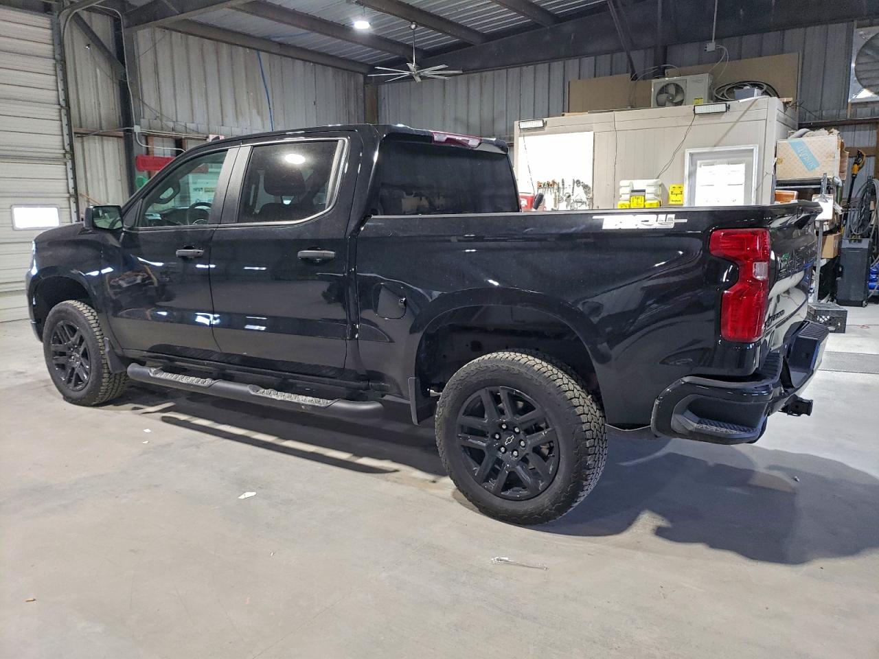 2025 CHEVROLET SILVERADO K1500 TRAIL BOSS CUSTOM photo 2