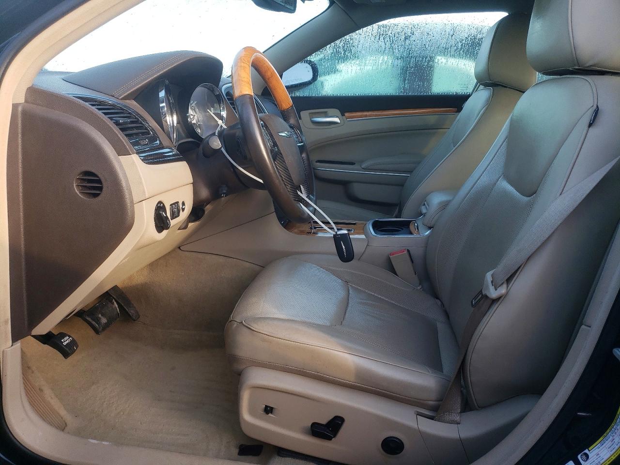 2013 CHRYSLER 300C photo 7
