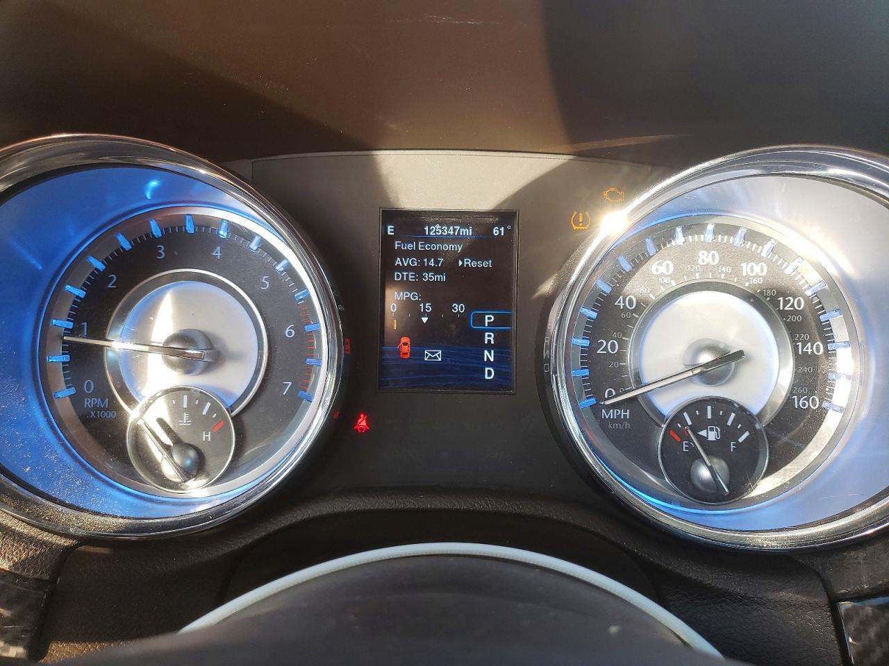 2013 CHRYSLER 300C photo 9
