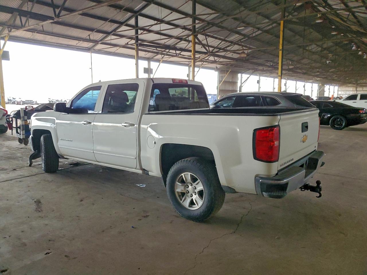 2016 CHEVROLET SILVERADO C1500 LT photo 2