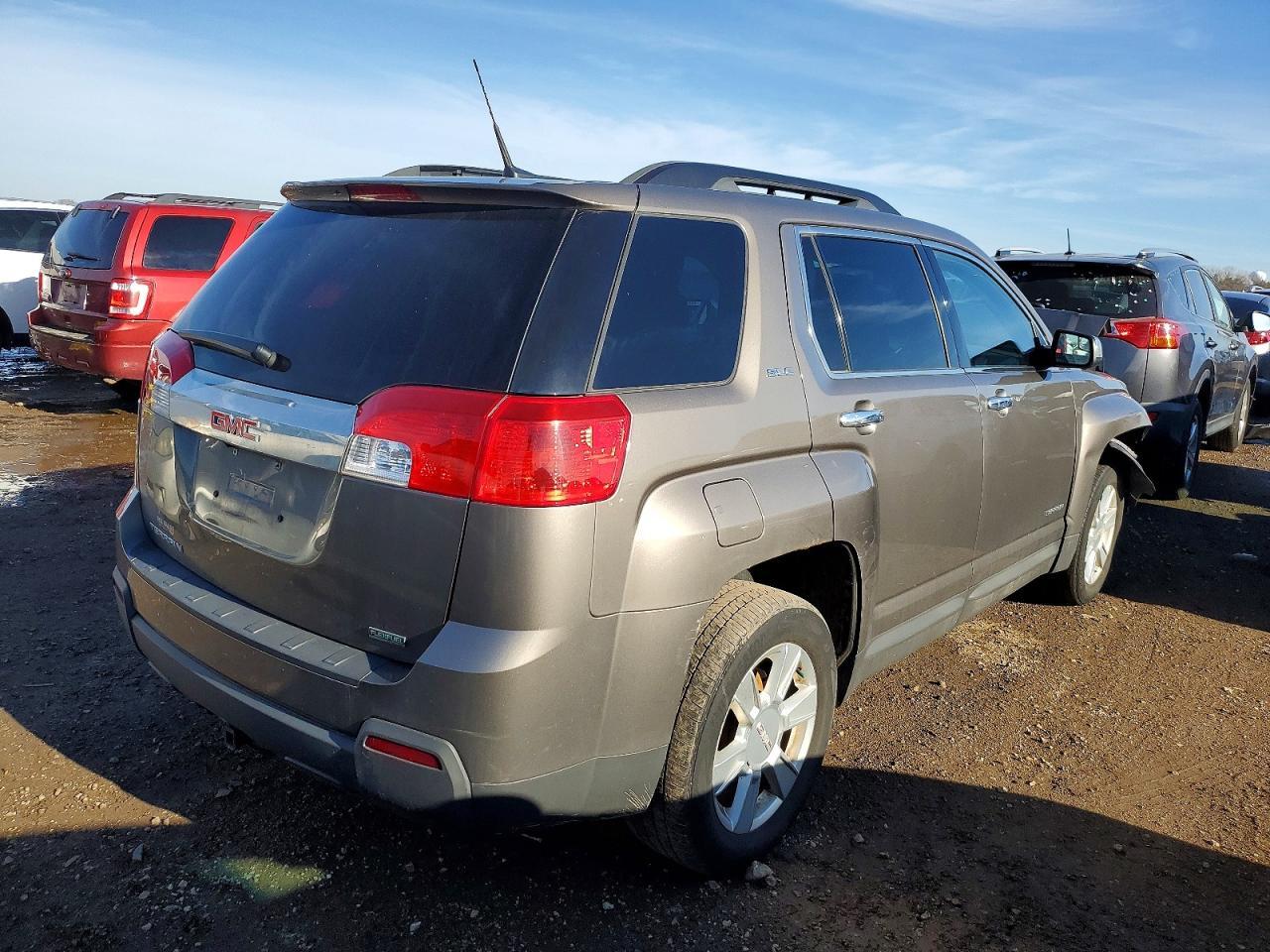 2012 GMC TERRAIN SLE photo 3