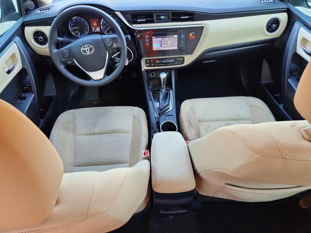 2019 TOYOTA COROLLA L photo 8