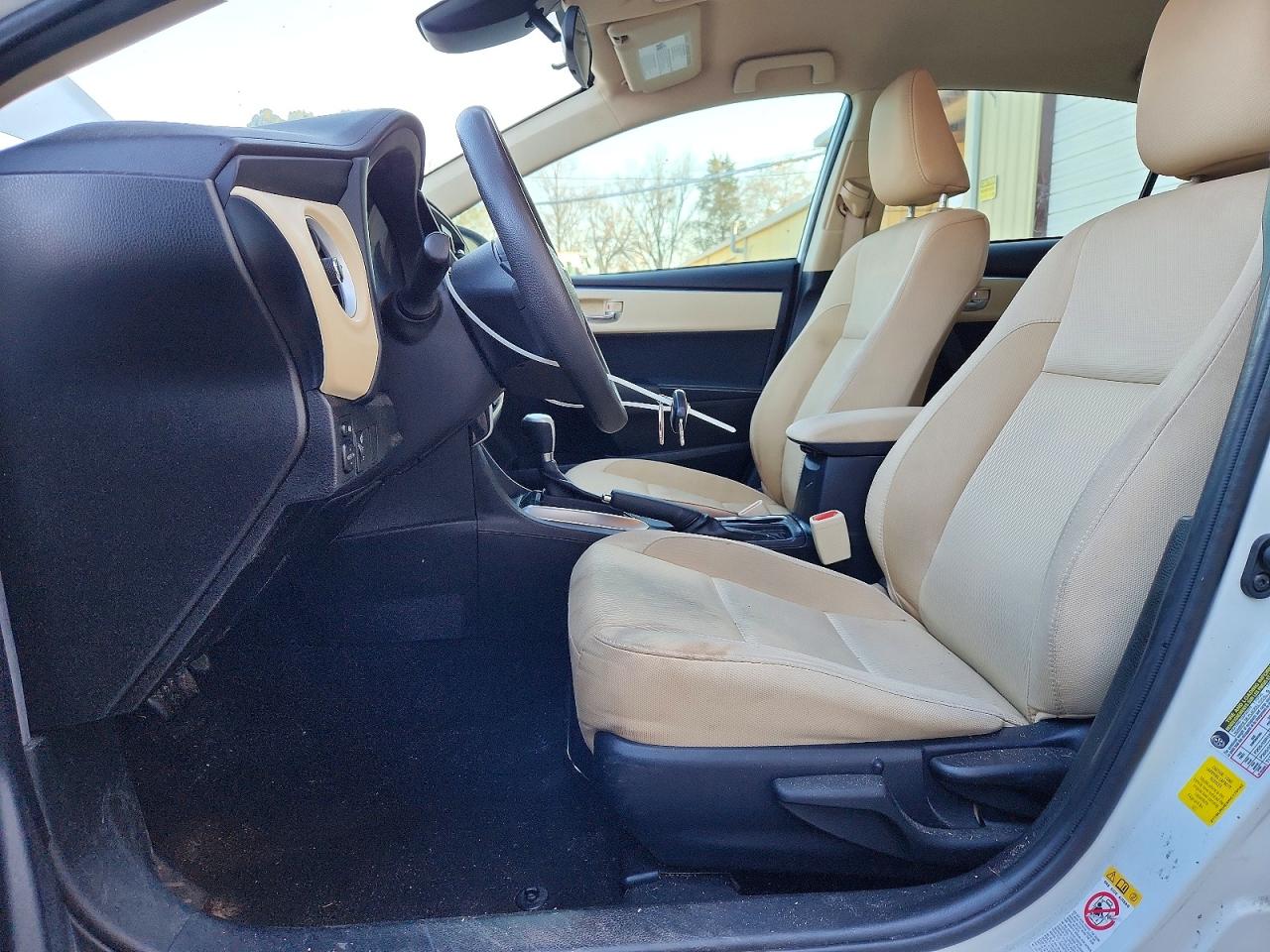 2019 TOYOTA COROLLA L photo 7