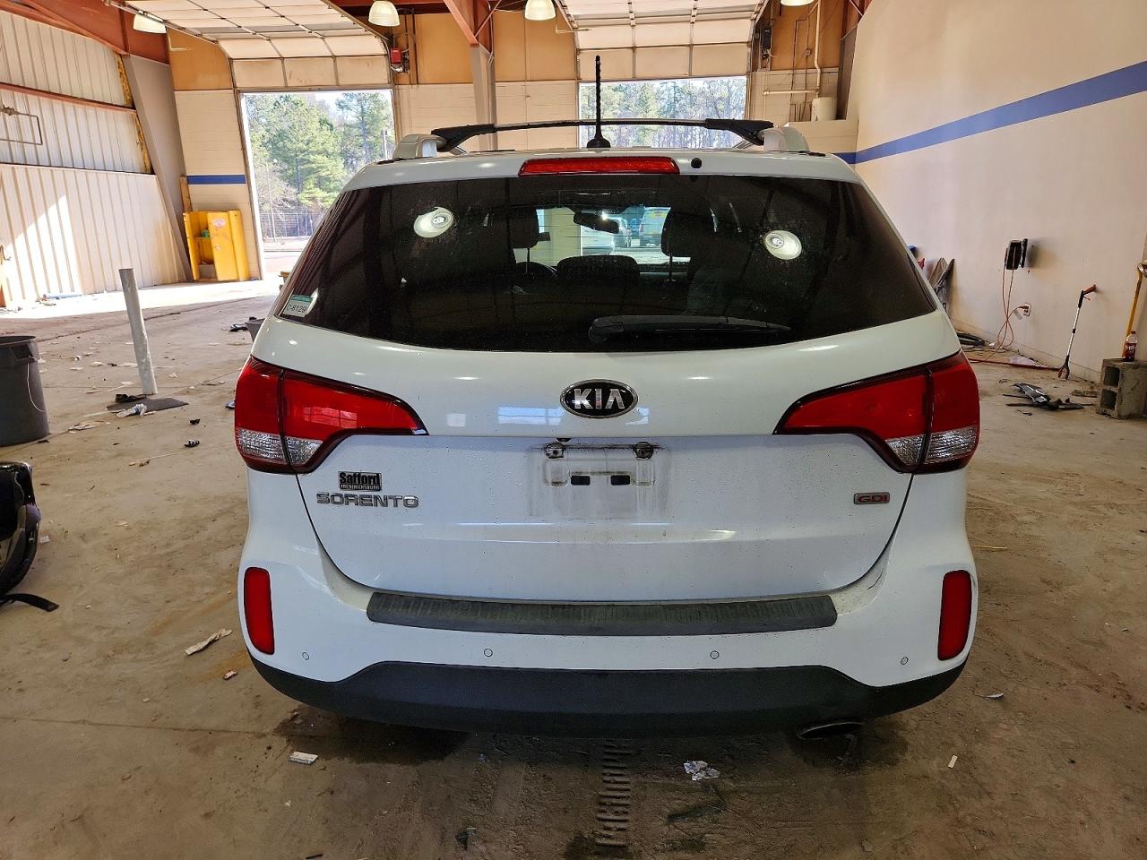 2014 KIA SORENTO LX photo 6