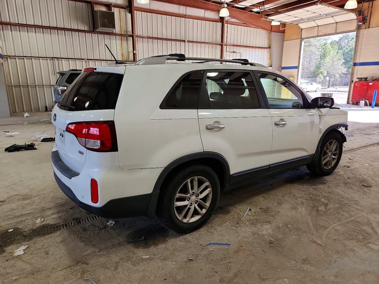 2014 KIA SORENTO LX photo 3