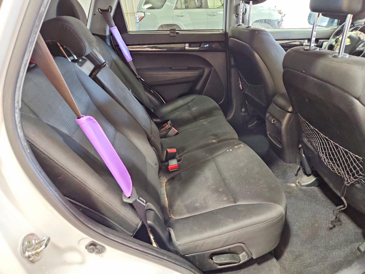 2014 KIA SORENTO LX photo 11