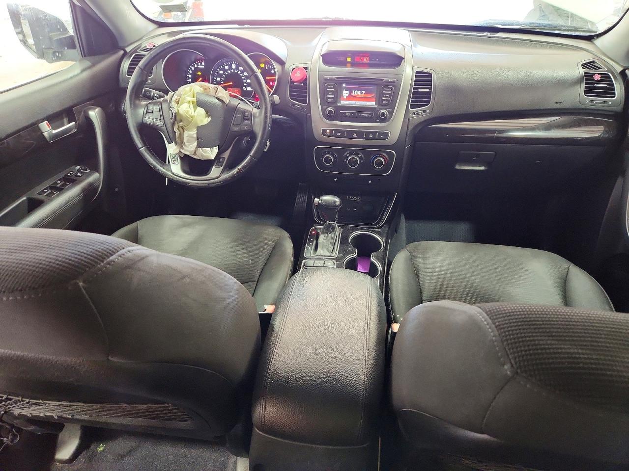 2014 KIA SORENTO LX photo 8