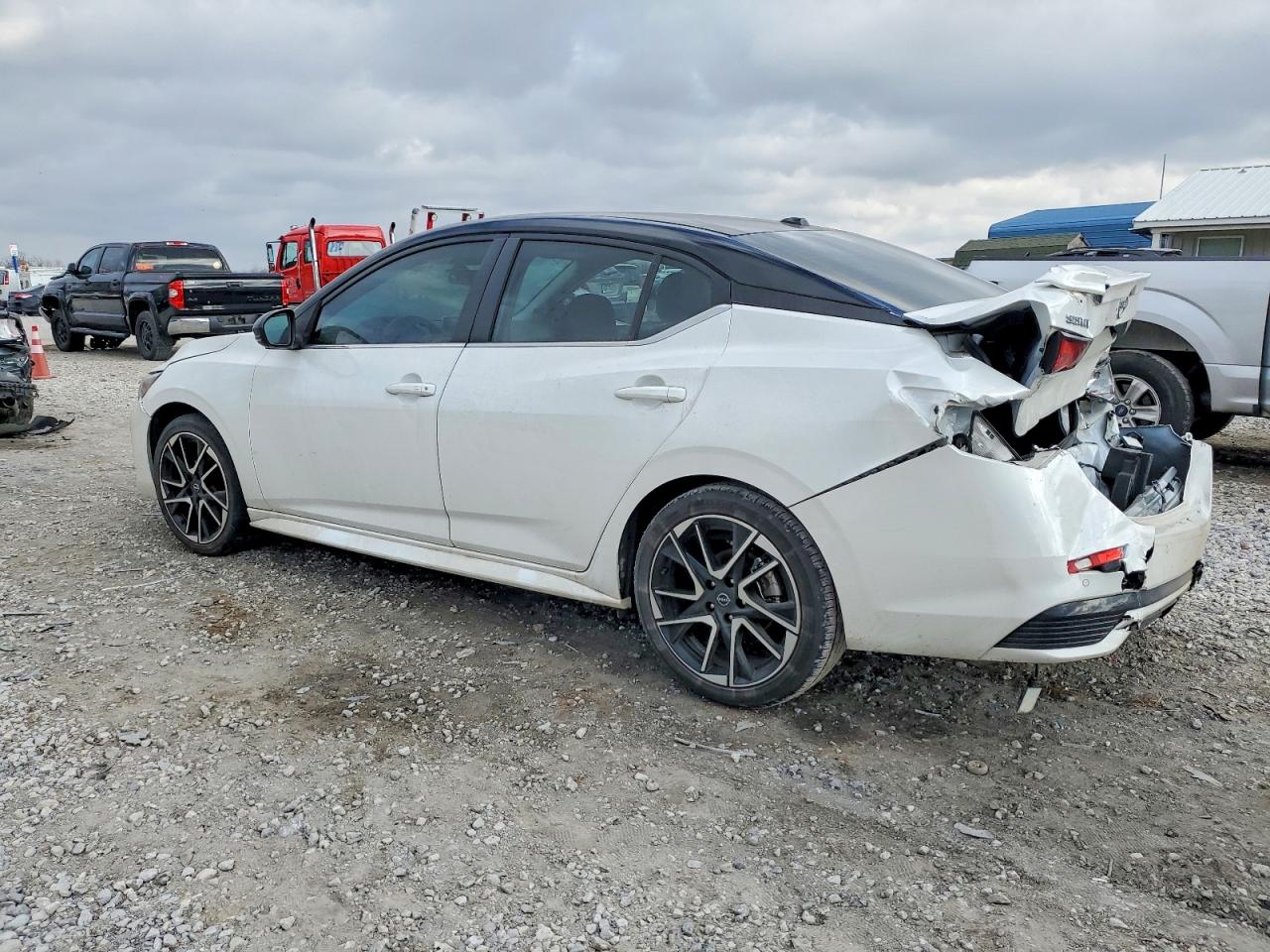 2024 NISSAN SENTRA SR photo 2
