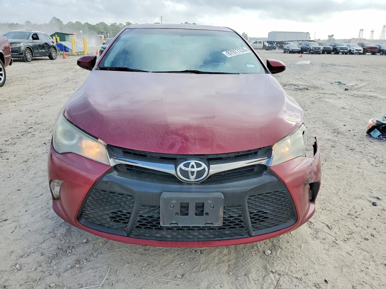 2015 TOYOTA CAMRY LE photo 5