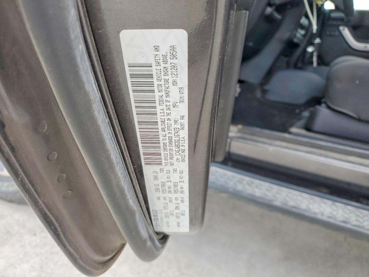 2016 JEEP WRANGLER SAHARA photo 34