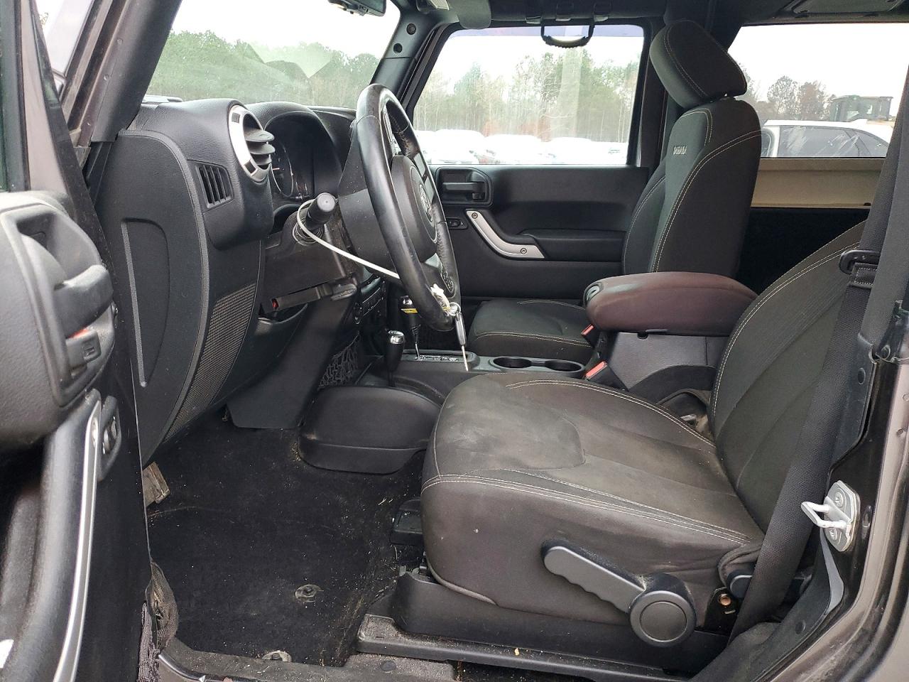 2016 JEEP WRANGLER SAHARA photo 19