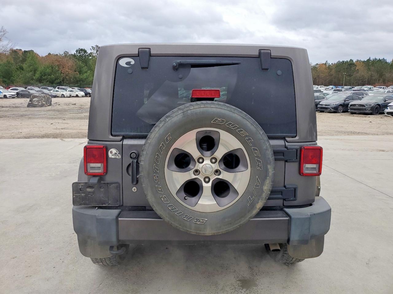 2016 JEEP WRANGLER SAHARA photo 16