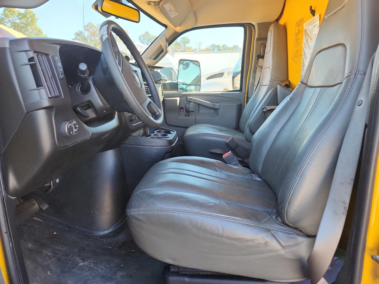 2022 GMC SAVANA CUTAWAY G3500 photo 7