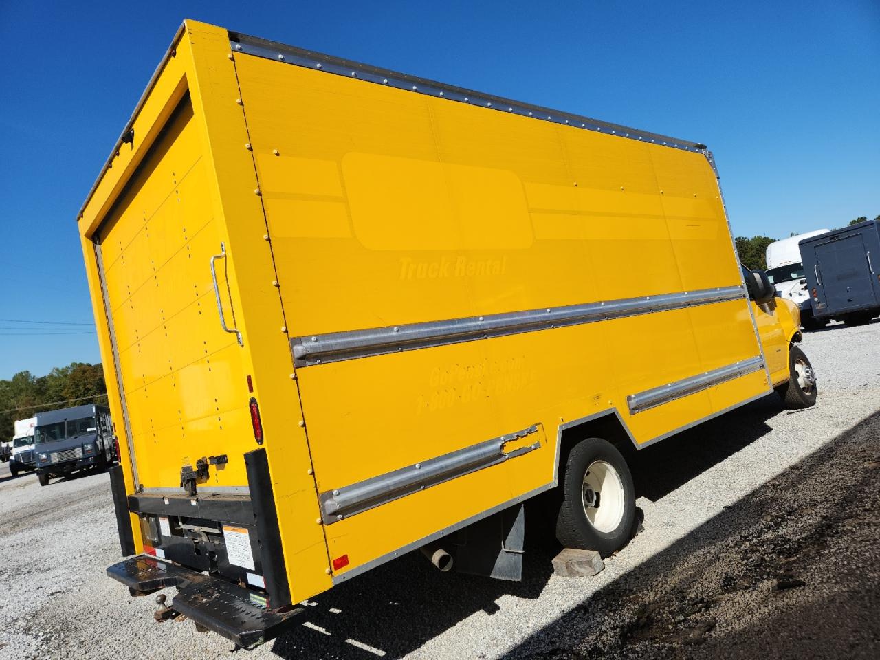 2022 GMC SAVANA CUTAWAY G3500 photo 3