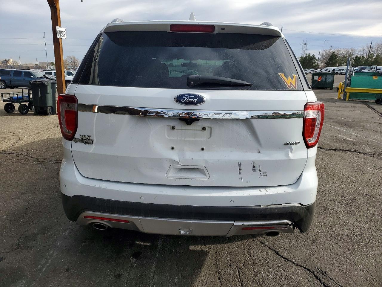 2017 FORD EXPLORER XLT photo 6
