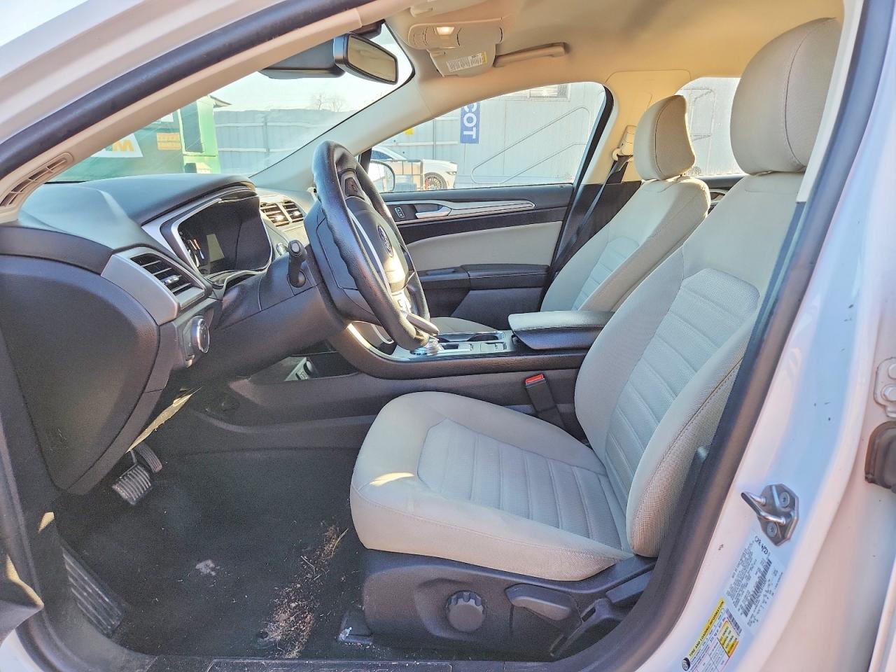 2020 FORD FUSION S photo 7
