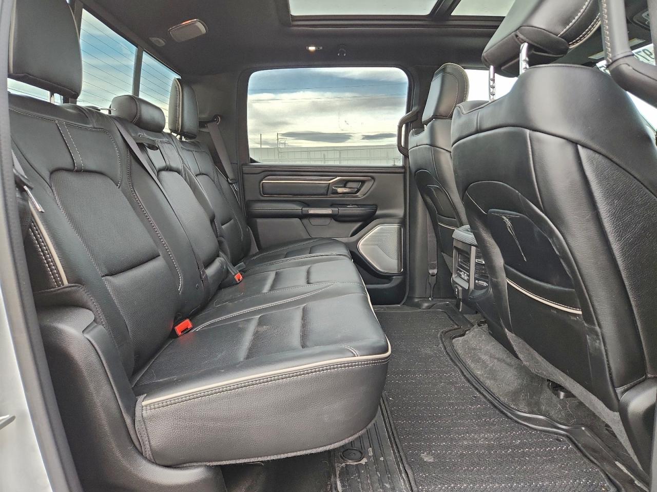 2021 RAM 1500 LIMITED photo 10