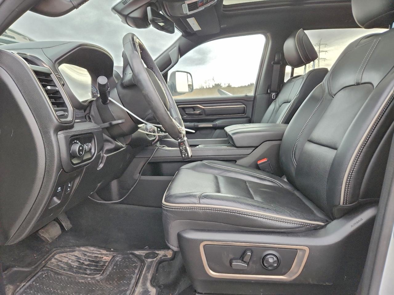 2021 RAM 1500 LIMITED photo 7