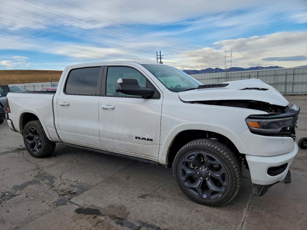 2021 RAM 1500 LIMITED photo 4