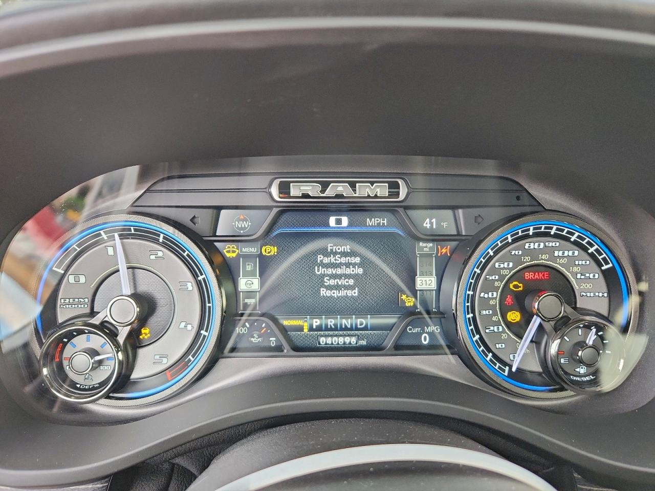 2021 RAM 1500 LIMITED photo 9